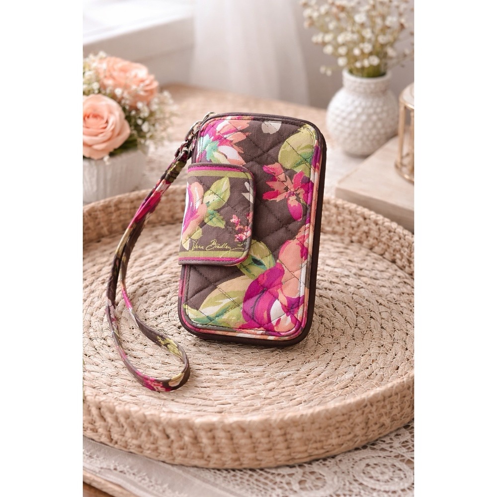 Vera Bradley Quilted Zip Around Wallet Wristlet Brown Floral Pink‎ Interior